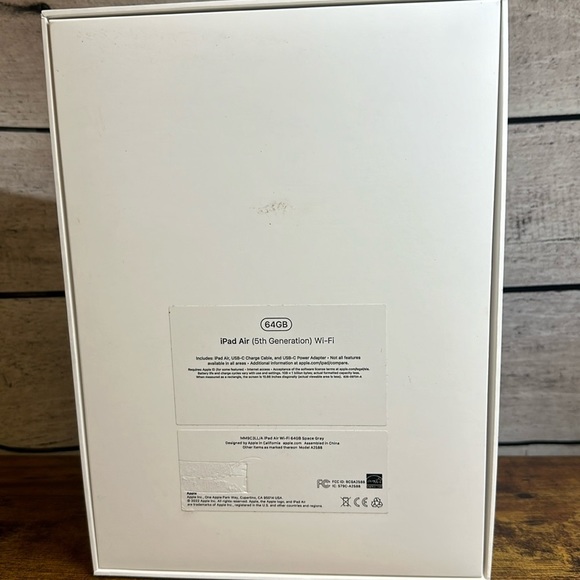 Empty Apple iPad Air 64GB (5th Generation) Wi-Fi Box Only - Picture 2 of 4